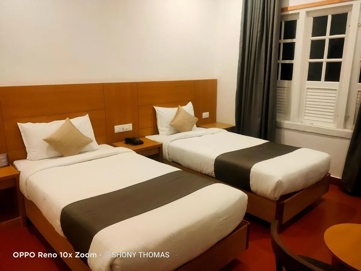 ***  Agincourt Kuttikkanam Hotel Pirmed India